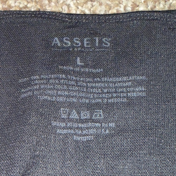 Assets by Spanx Black High-Rise Slimming Leggings (L) - EUC! - Picture 4 of 11